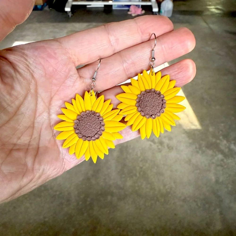 Handmade sunflower earrings - Picture 2 of 4